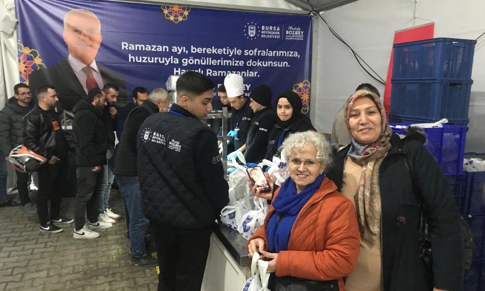 Zemci Şahin'den İnegöl'de kurulu olan iftar çadırı hakkında bilgilendirme
